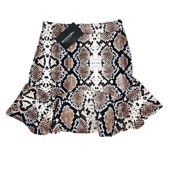 Pretty Little Thing Verity Snake Print Flippy Hem Mini Skirt Size 6 - Picture 1 of 6